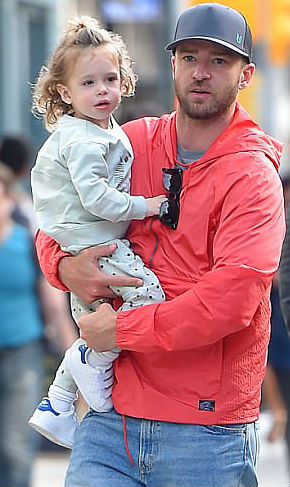 Photo of Jessica Biel  & her Son  Silas Randall Timberlake