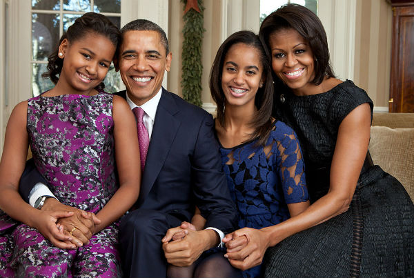 Bernard Obama with wife Michelle Obama & daughters- Malia & Sasha Obama